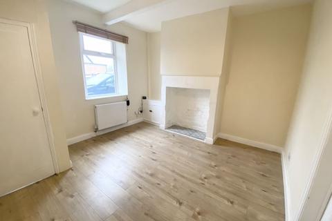 2 bedroom terraced house to rent, Preston Road, Preston PR3