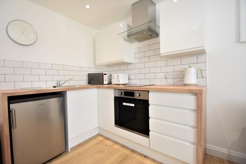 2 bedroom flat to rent, Palmerston Road, Southsea PO5