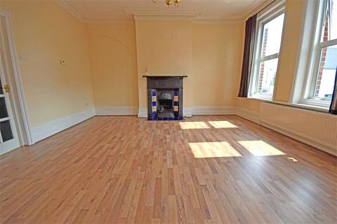 1 bedroom apartment to rent, Heath Road, Twickenham