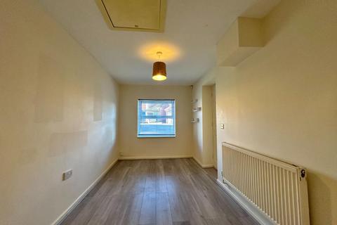 62 Jenner Crescent, Northampton, NN2 8NB