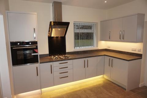 3 bedroom detached house to rent, School Road, Wales, Sheffield, South Yorkshire, S26