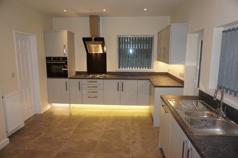 3 bedroom detached house to rent, School Road, Wales, Sheffield, South Yorkshire, S26