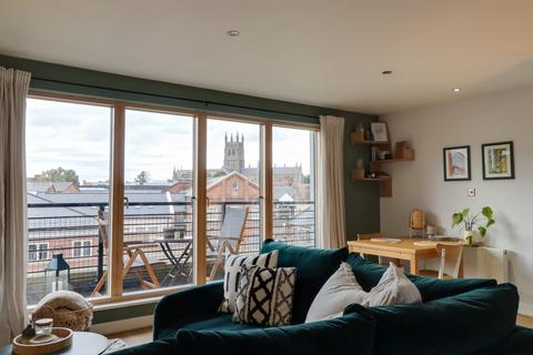 2 bedroom penthouse for sale, St Wulstan's Court WR5 3ED