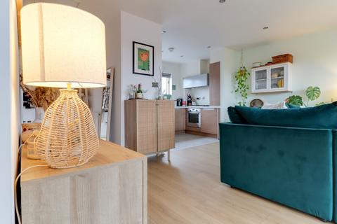 2 bedroom penthouse for sale, St Wulstan's Court WR5 3ED