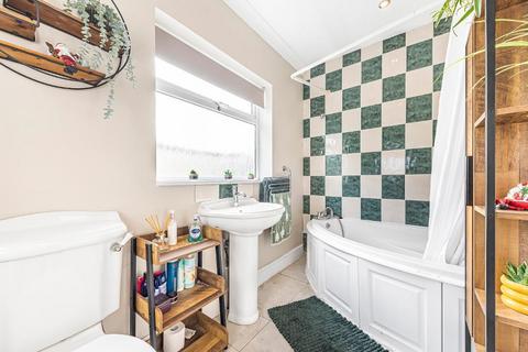 3 bedroom semi-detached house for sale, Robin Hood Green, Orpington, BR5 2AS