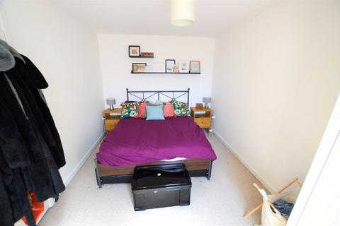 2 bedroom apartment to rent, Paxton Place, London, SE27