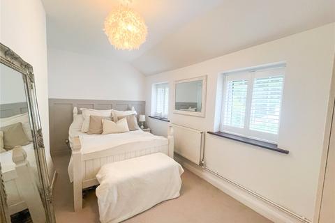 8 The Enterdent, Godstone, RH9 8EG