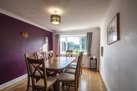 4 bedroom property for sale, Glencairn, Woodcote, RG8