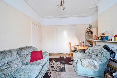 3 bedroom terraced house for sale, Cedars Road, London