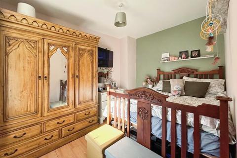 48 Alcombe Road, Northampton, NN1 3LF
