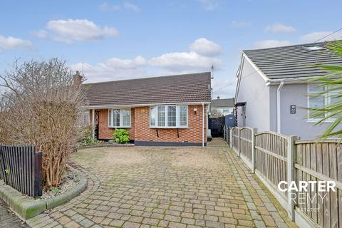 2 bedroom semi-detached bungalow for sale, The Redinge, Billericay, CM11 2QJ