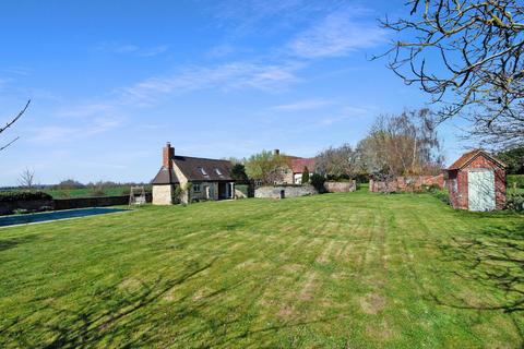 4 bedroom detached house to rent, North Weston, Thame