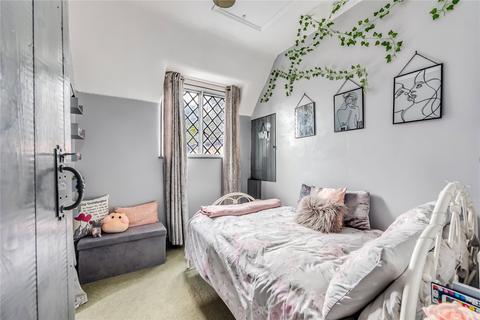 15 Alameda Road, Ampthill, Bedford, MK45 2LJ