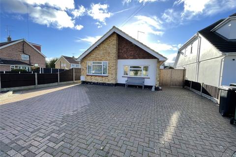 2 bedroom bungalow for sale, Leslie Road, Rayleigh, Essex, SS6