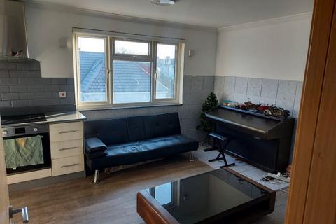 1 bedroom flat to rent, Cullingworth Road, London