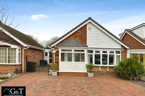 2 bedroom bungalow for sale, Randall Close, Kingswinford