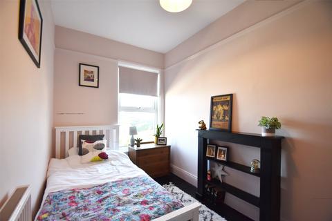 10 Cambridge Grove, Ilfracombe, EX34 9JZ