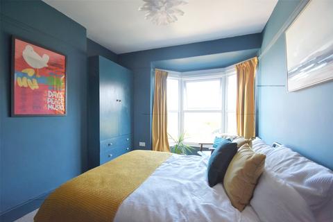 10 Cambridge Grove, Ilfracombe, EX34 9JZ