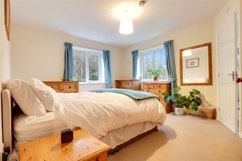 16 Ash Drive, South Molton, EX36 3FA