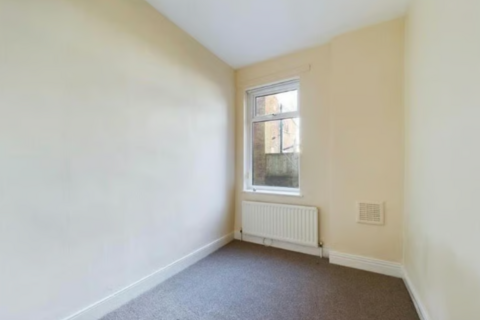 2 bedroom flat to rent, Haig Street, Dunston, Gateshead