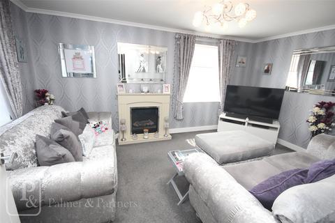 1 Cleave Close, Clacton-on-sea, CO16 8GQ