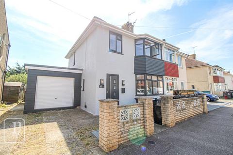 42 Carrs Road, Clacton-on-sea, CO15 3ET