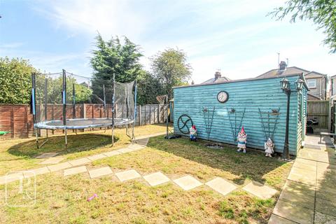 42 Carrs Road, Clacton-on-sea, CO15 3ET
