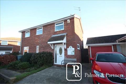 2 Reigate Avenue, Clacton-on-sea, CO16 8FB