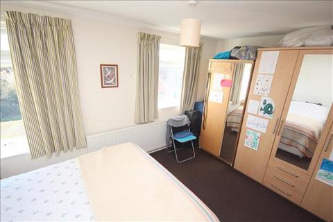 2 Reigate Avenue, Clacton-on-sea, CO16 8FB