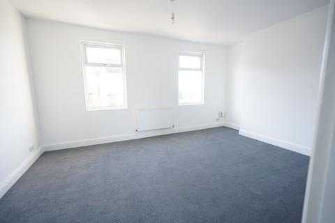 1 bedroom apartment to rent, Southend Road, Grays