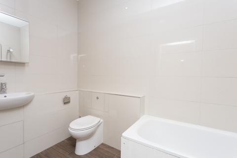 2 bedroom apartment to rent, Trinity Road, London SW17