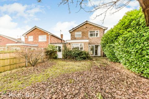 3 bedroom detached house for sale, Bowness Court, Cheshire CW12