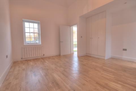 1 bedroom apartment to rent, London Road, Buckinghamshire HP11