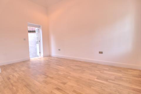 1 bedroom apartment to rent, London Road, Buckinghamshire HP11