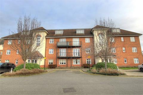 3 bedroom flat for sale, Staines Road East, Middlesex TW16