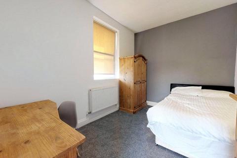 3 bedroom house share to rent, Greenbank Terrace, Plymouth PL4