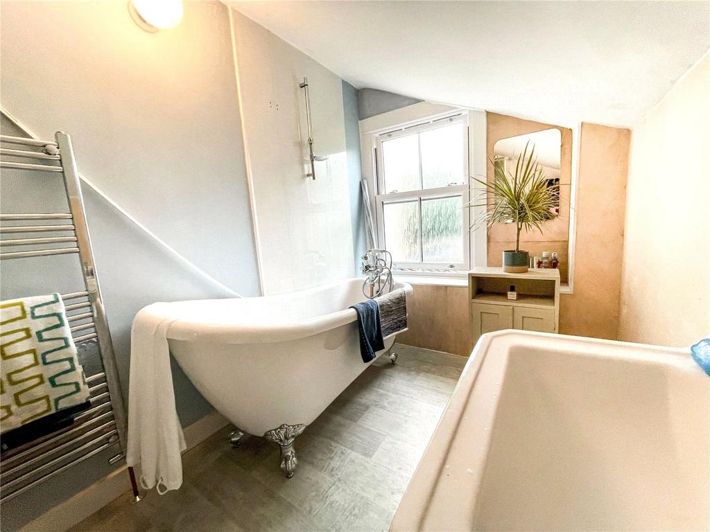 Bathroom/Wc