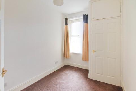 2 bedroom flat to rent, Barr House Avenue, County Durham DH8