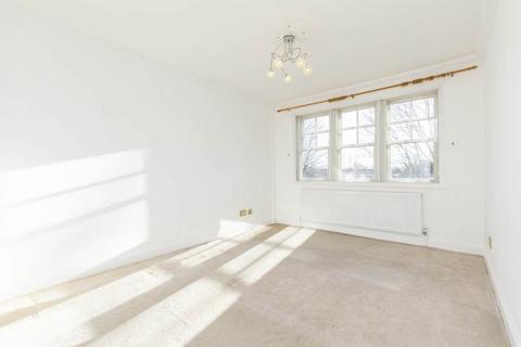 2 bedroom apartment to rent, NW2