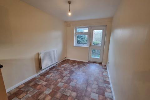 2 bedroom semi-detached house to rent, Coachwell Close, Shropshire TF3