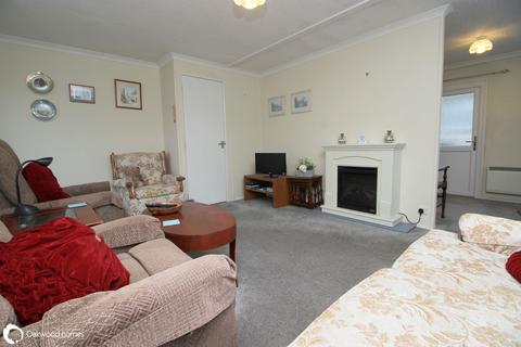 2 bedroom park home for sale, Court Mount, Birchington