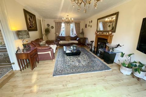 3 Juno Way, Swindon, SN5 8ZD