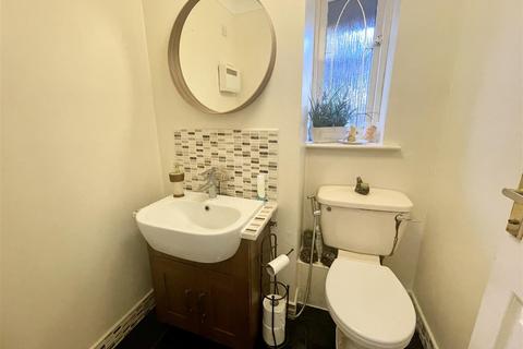 3 Juno Way, Swindon, SN5 8ZD