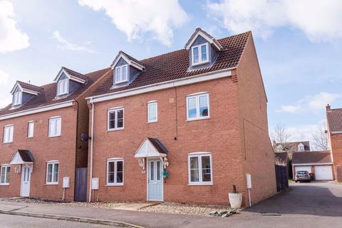 4 bedroom detached house to rent, Peterborough PE2