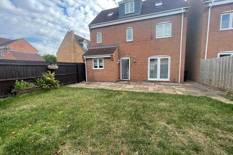 4 bedroom detached house to rent, Peterborough PE2