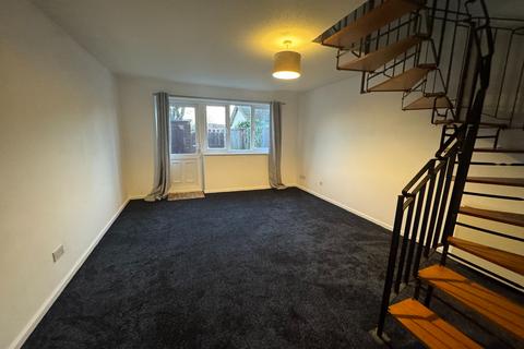 2 bedroom end of terrace house to rent, Peterborough PE4