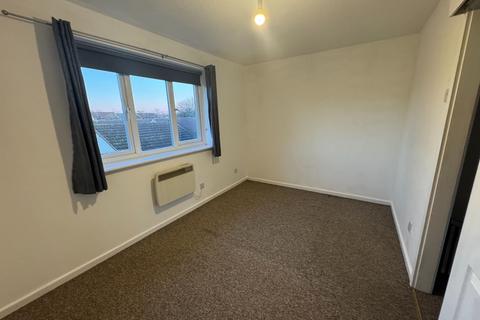 2 bedroom end of terrace house to rent, Peterborough PE4