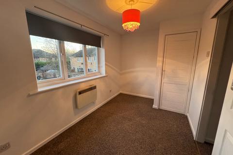 2 bedroom end of terrace house to rent, Peterborough PE4