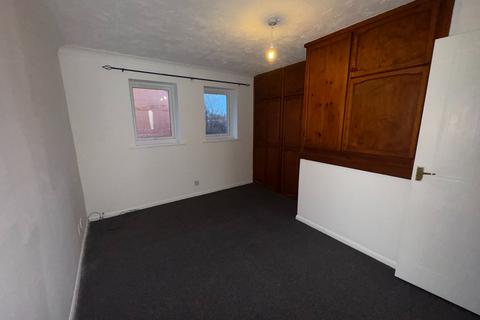 2 bedroom end of terrace house to rent, Peterborough PE2