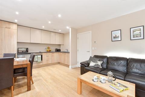 1 bedroom apartment for sale, Longhurst Avenue, Horsham, West Sussex